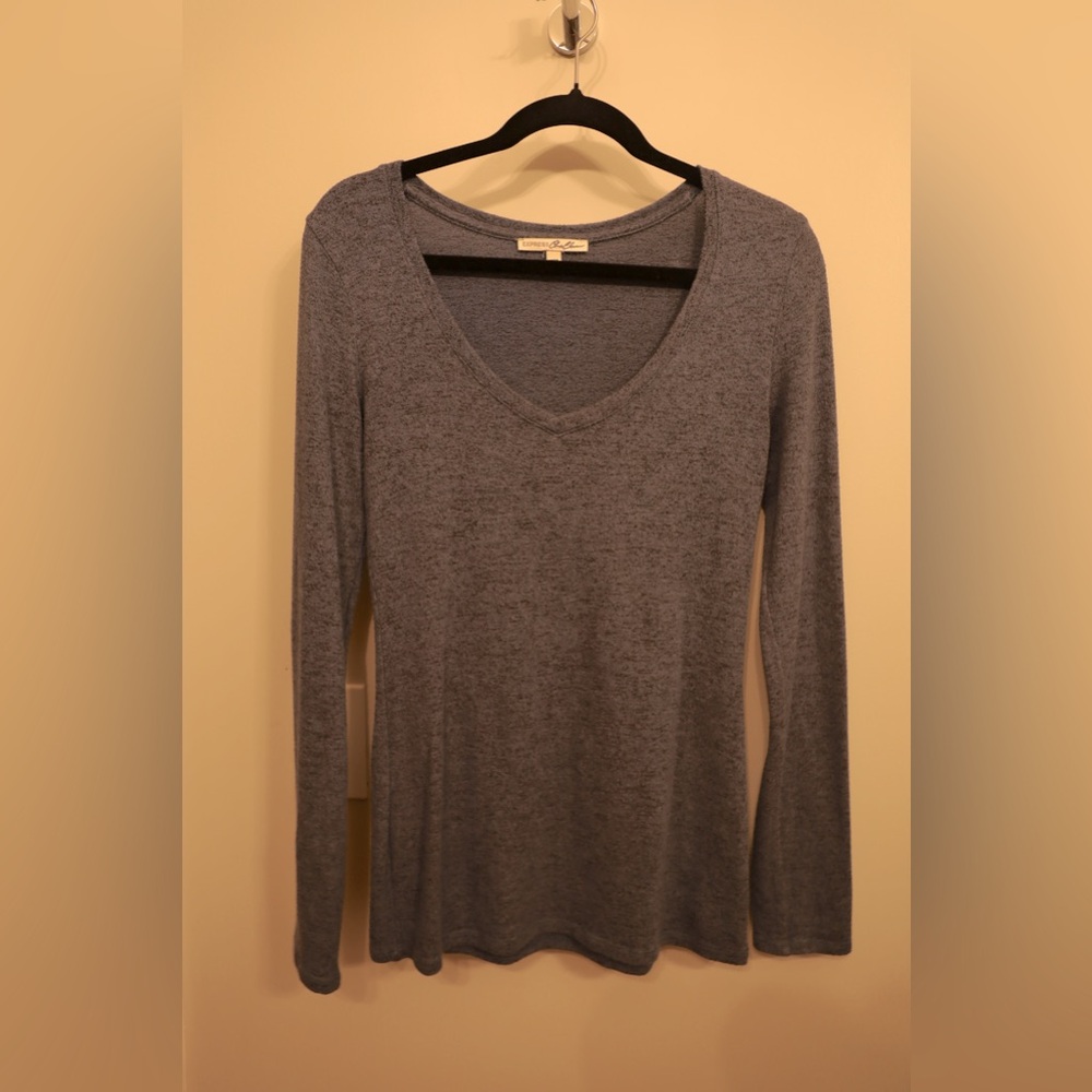 Long sleeve v neck